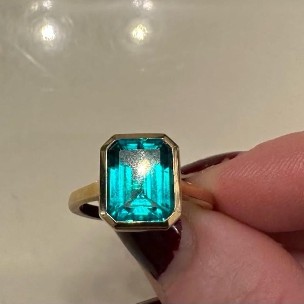 Emerald Solid 10k Yellow Gold Ring - image 3